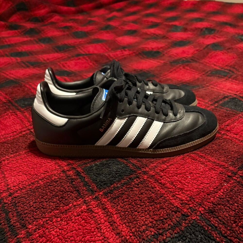Adidas Men's Sambas sneakers